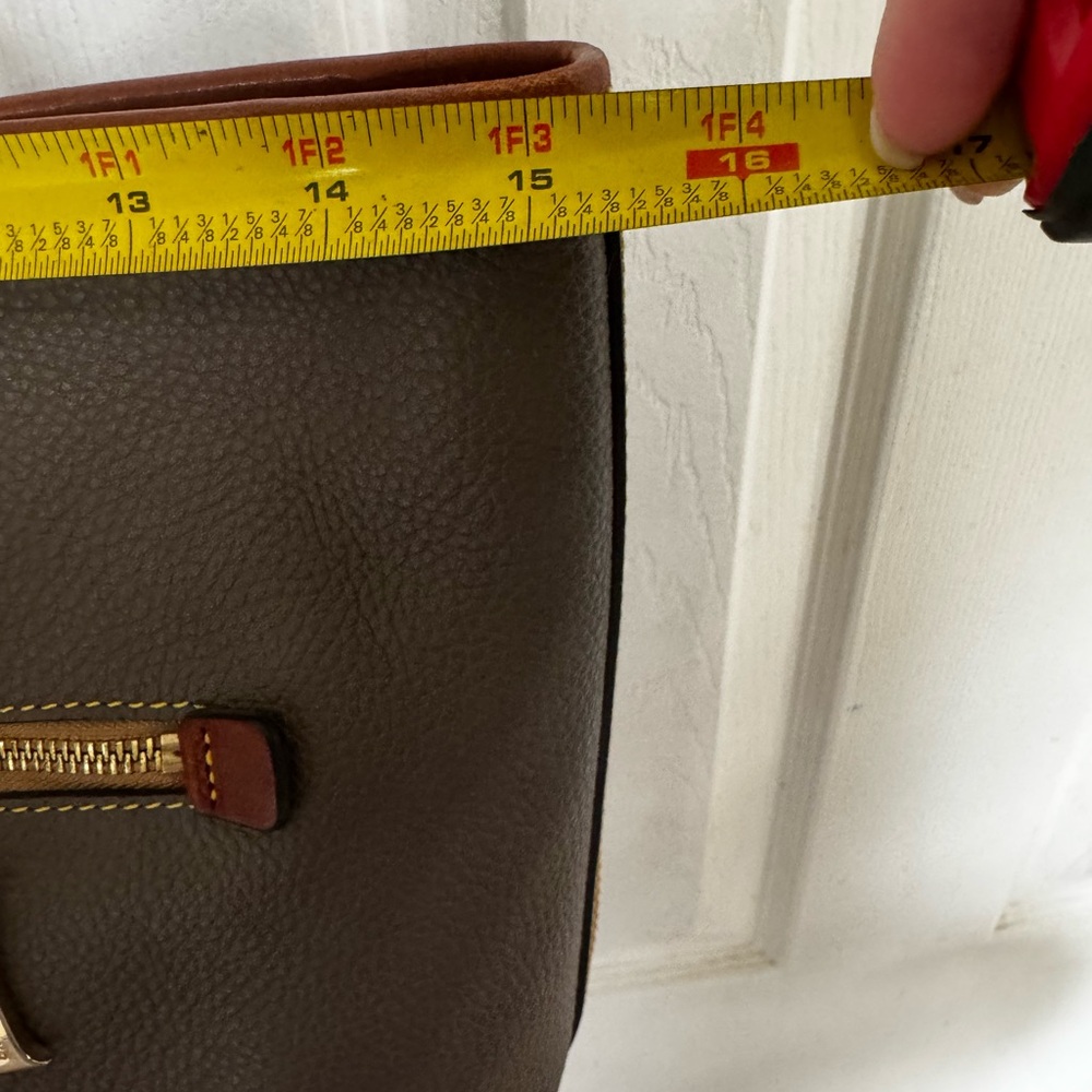 Dooney & Bourke Gray leather shoulder bag - Picture 9 of 11